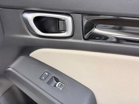 Used 2022 Honda Civic EX image 32