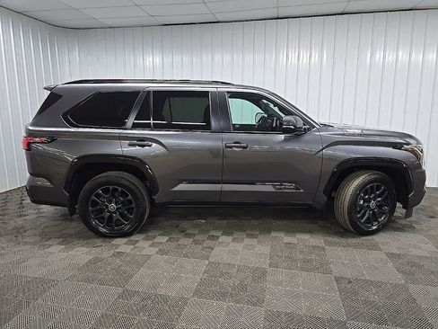 Used 2024 Toyota Sequoia Platinum AWD/4WD image 2