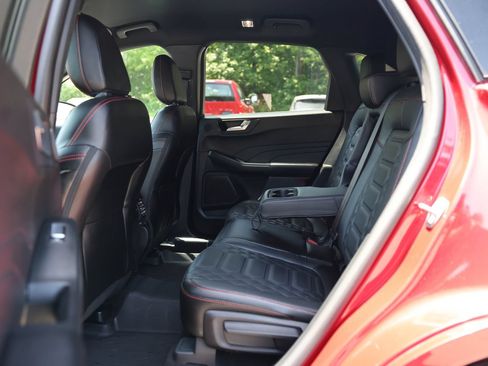 Certified 2023 Ford Escape ST-Line Elite w/ Premium Technology Package AWD/4WD image 16