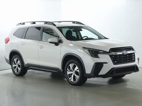 Certified 2025 Subaru Ascent Premium image 9