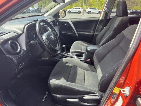 Used 2016 Toyota RAV4 XLE image 8