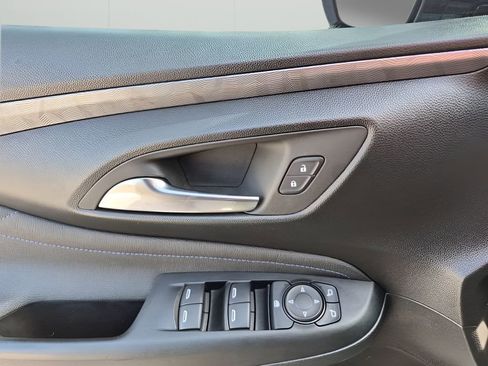 Used 2024 Buick Envista Sport Touring w/ Convenience I Package image 27