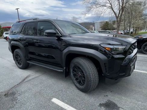 New 2026 Toyota 4Runner TRD Off-Road Premium AWD/4WD image 2