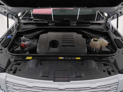 Used 2025 Land Rover Range Rover SE image 61