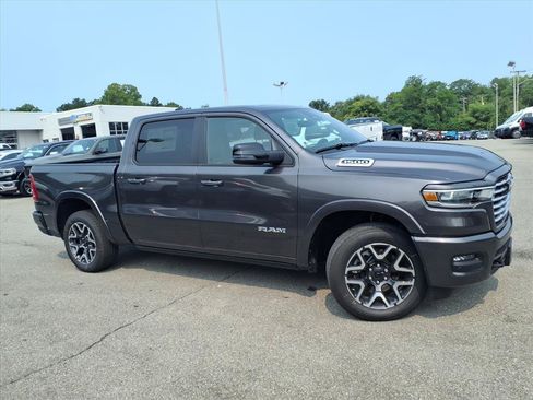 New 2026 RAM 1500 Laramie AWD/4WD image 3