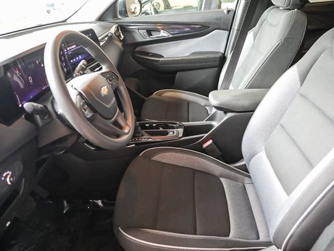 Used 2024 Chevrolet TrailBlazer LS image 17