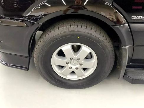 Used 2016 Mercedes-Benz Sprinter 2500 image 28