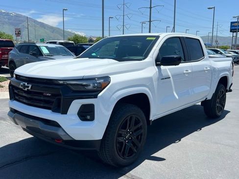 New 2025 Chevrolet Colorado Z71 w/ Technology Package AWD/4WD image 7