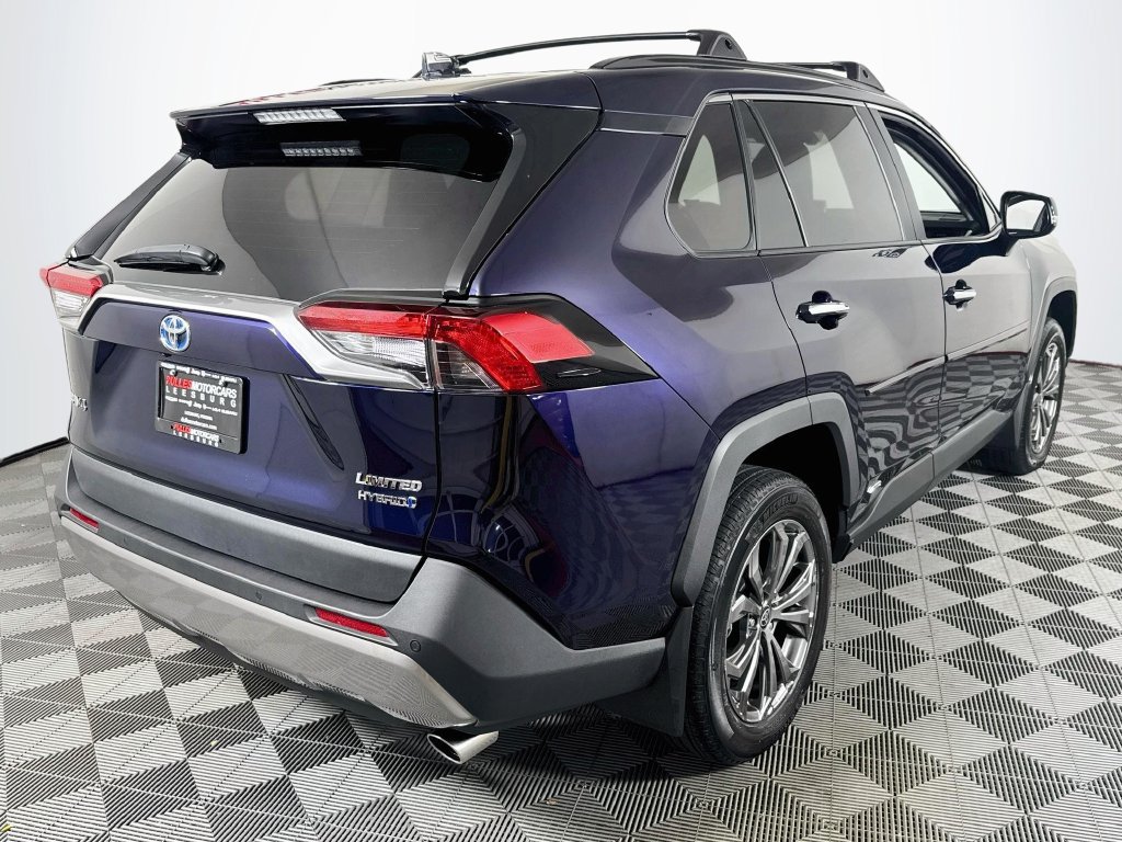 Used 2022 Toyota RAV4 Limited AWD/4WD image 7