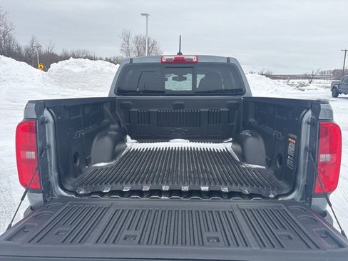 Used 2022 Chevrolet Colorado LT w/ LT Convenience Package image 23