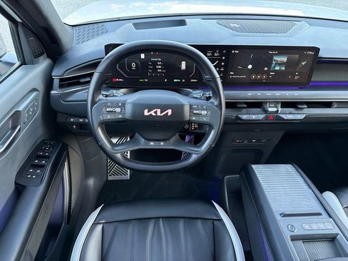 Certified 2024 Kia EV9 GT-Line AWD/4WD image 23