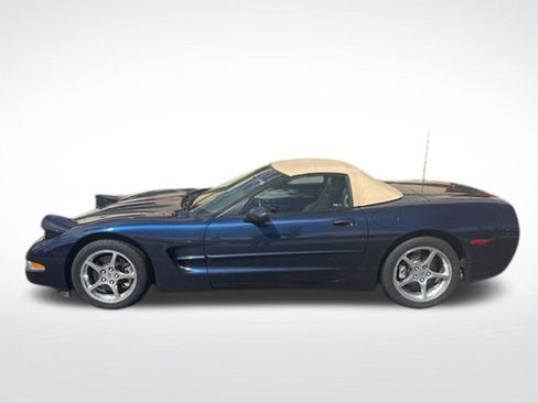 Used 2001 Chevrolet Corvette Convertible w/ Preferred Equipment Group2 RWD image 35