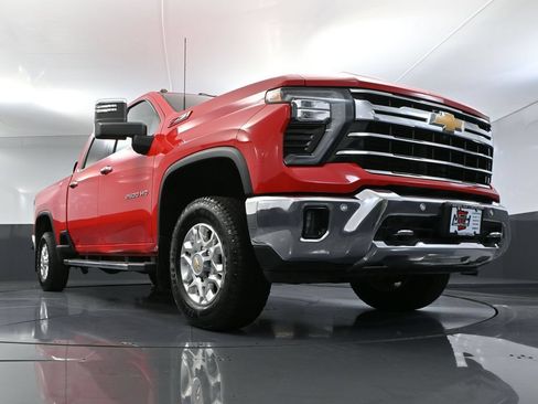 Used 2024 Chevrolet Silverado 2500 LTZ w/ LTZ Plus Package AWD/4WD image 62