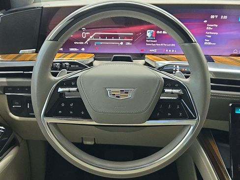 Used 2025 Cadillac Escalade ESV Sport Platinum w/ LPO, ONYX Package AWD/4WD image 14