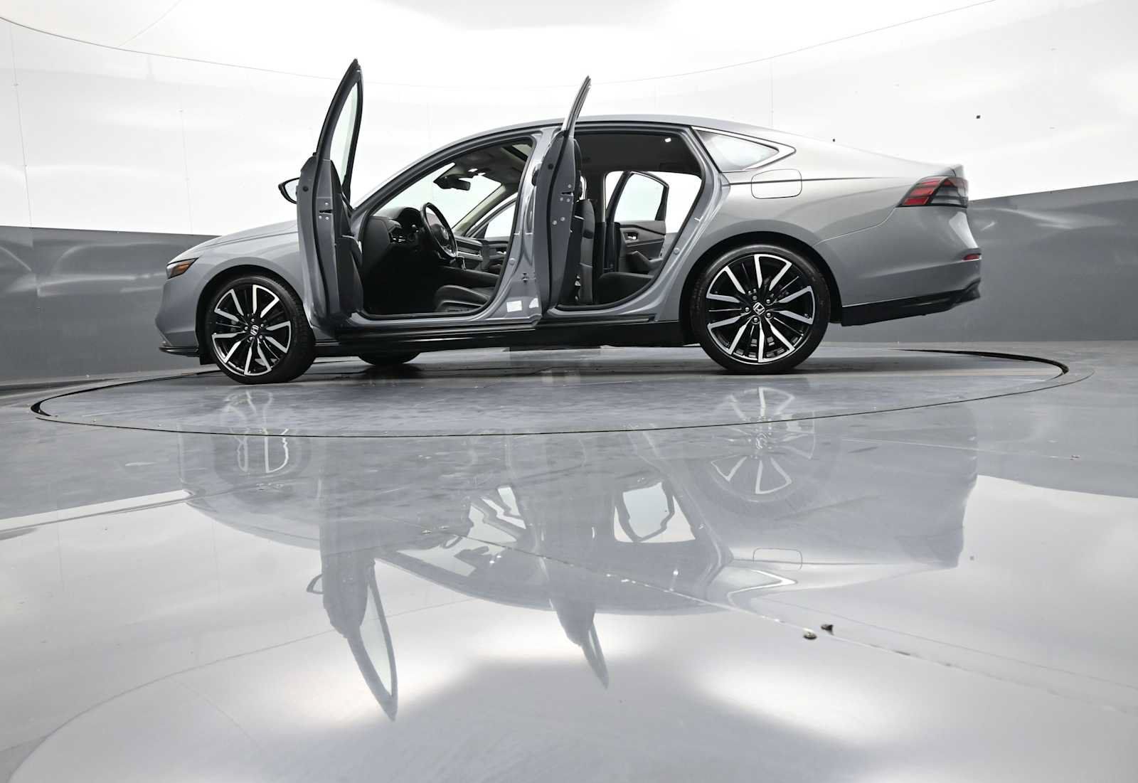 Used 2023 Honda Accord Touring image 65