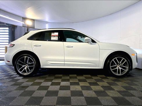 Certified 2023 Porsche Macan AWD/4WD image 8