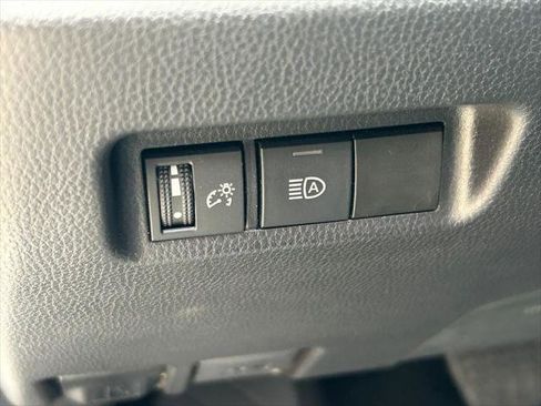 Certified 2025 Toyota RAV4 XLE FWD image 24
