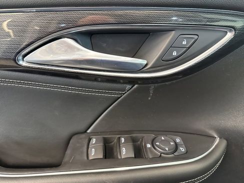 Certified 2022 Buick Envision Preferred FWD image 19