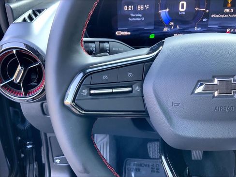 Used 2025 Chevrolet Equinox EV RS FWD image 20