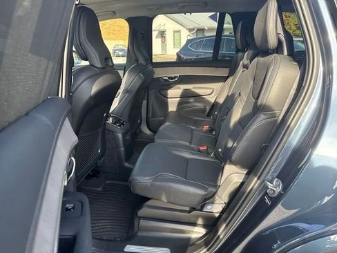 Certified 2025 Volvo XC90 T8 Ultra w/ Protection Package Premier image 30