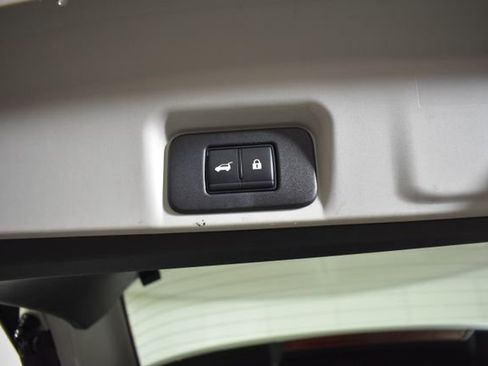 Used 2024 Nissan Ariya AWD image 34
