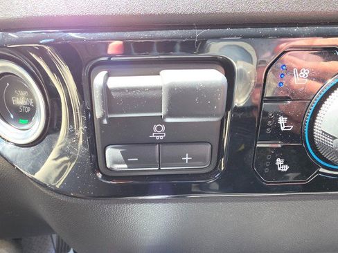 Used 2024 Chevrolet Silverado 1500 LTZ AWD/4WD image 47