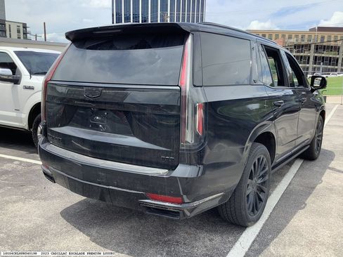 Used 2023 Cadillac Escalade Premium Luxury w/ Performance Package AWD/4WD image 4