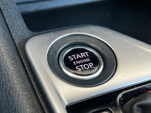 Used 2025 Nissan Sentra SR w/ Midnight Edition FWD image 22
