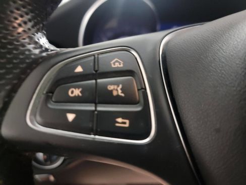 Used 2017 Mercedes-Benz GLC 300 4MATIC image 34