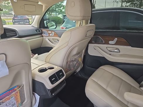 Used 2020 Mercedes-Benz GLS 580 4MATIC image 7