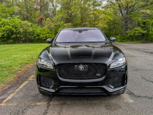 Used 2018 Jaguar F-PACE S AWD/4WD image 2
