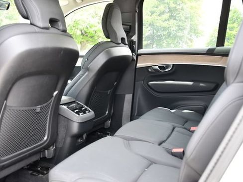 Used 2025 Volvo XC90 B6 Plus AWD/4WD image 17