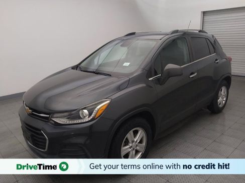 Used 2018 Chevrolet Trax LT w/ LT Convenience Package FWD image 1
