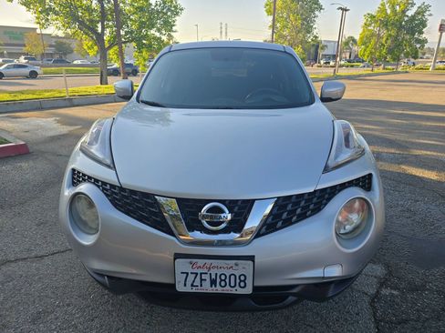 Used 2017 Nissan Juke S FWD image 2
