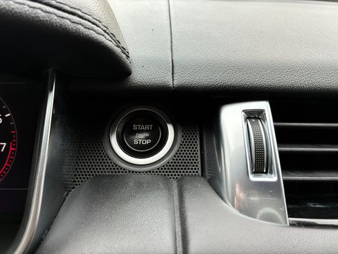 Used 2020 Land Rover Range Rover Sport HST AWD/4WD image 22