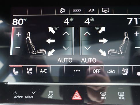 Used 2022 Audi e-tron Premium Plus w/ Premium Plus Package image 13