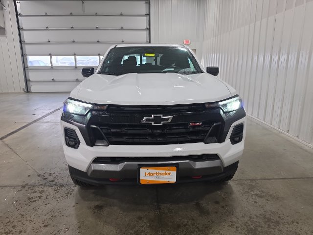 Used 2024 Chevrolet Colorado Z71 w/ Z71 Convenience Package 2 AWD/4WD image 3