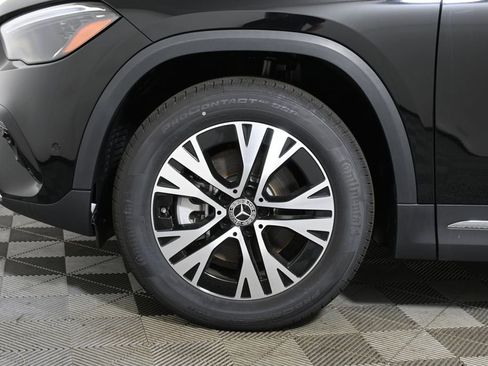 New 2025 Mercedes-Benz GLA 250 4MATIC image 11