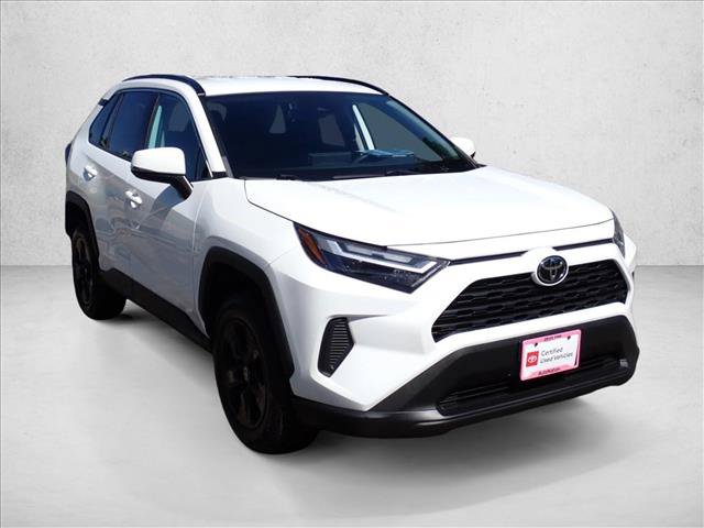 Used 2022 Toyota RAV4 XLE AWD/4WD image 6
