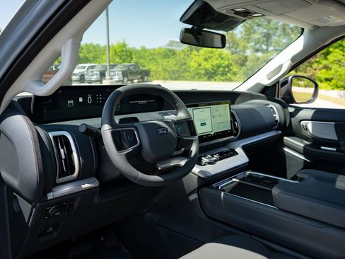 New 2026 Ford Expedition Max Active AWD/4WD image 13