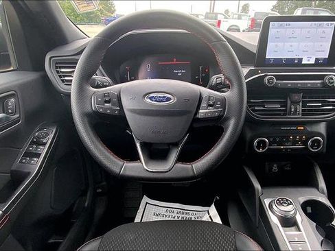 Certified 2025 Ford Escape ST-Line AWD/4WD image 4