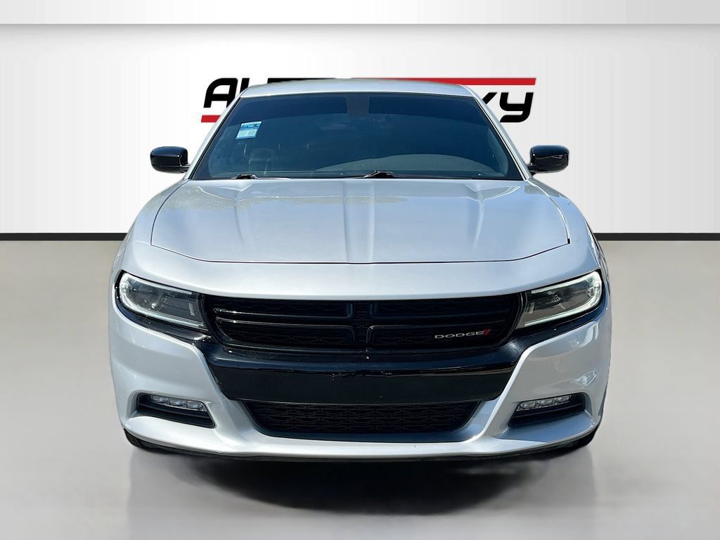 Used 2023 Dodge Charger SXT w/ Blacktop Package AWD/4WD image 2