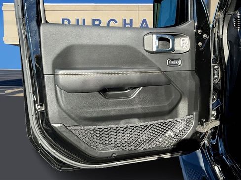 Used 2021 Jeep Gladiator Overland image 20