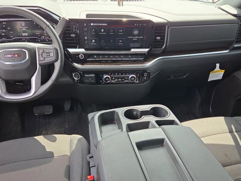 Used 2025 GMC Sierra 2500 SLE w/ SLE Value Package; AWD/4WD image 12