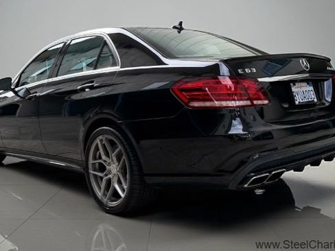 Used 2014 Mercedes-Benz E 63 AMG 4MATIC Sedan image 4