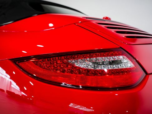 Used 2012 Porsche 911 Carrera S image 32