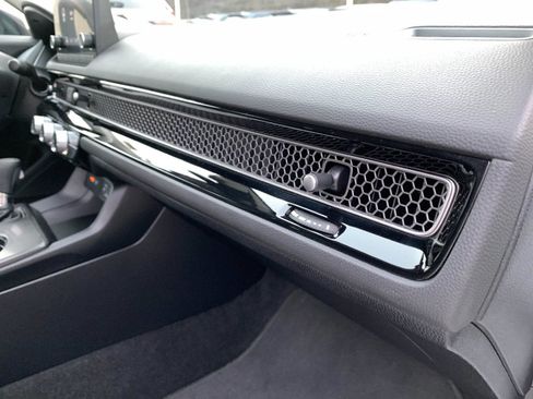 Certified 2024 Honda Civic EX-L image 40