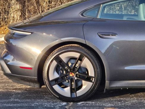 Certified 2025 Porsche Taycan image 12
