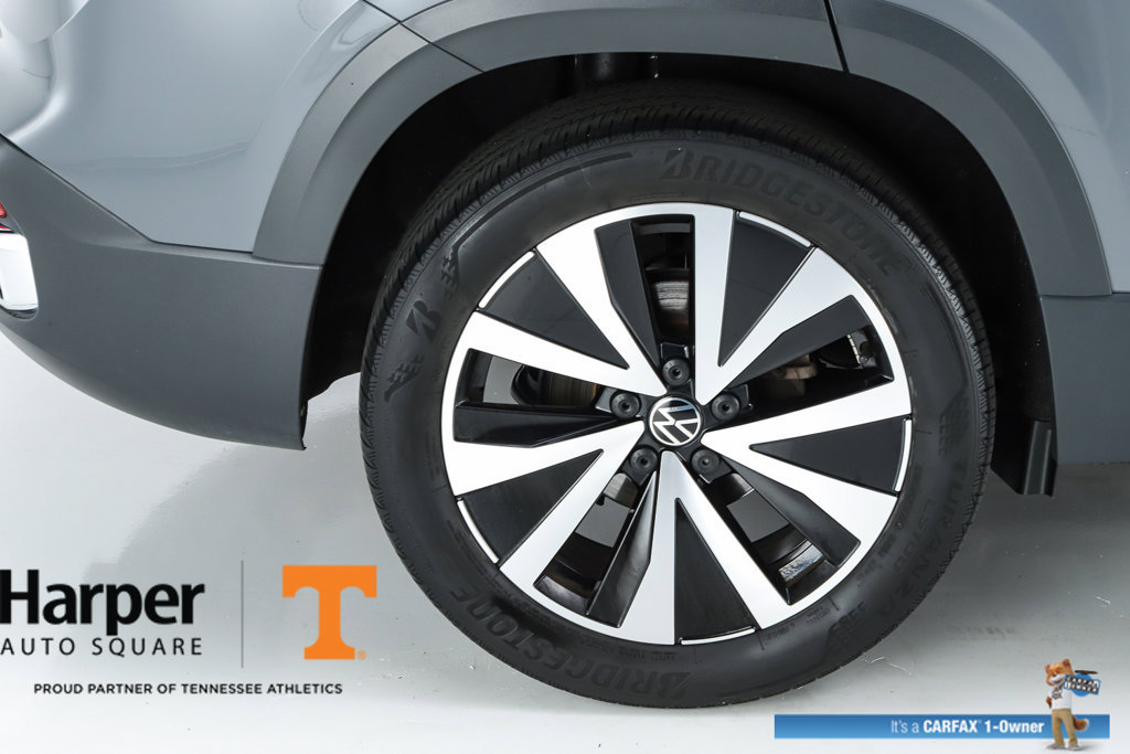 Used 2023 Volkswagen Taos SE w/ Panoramic Sunroof Package AWD/4WD image 50