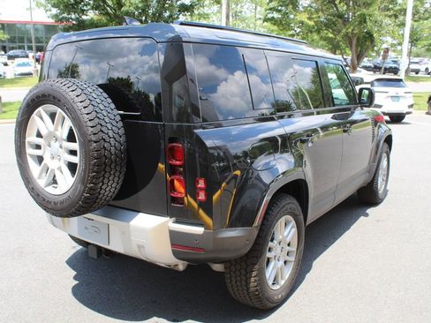 Used 2025 Land Rover Defender 110 S image 2